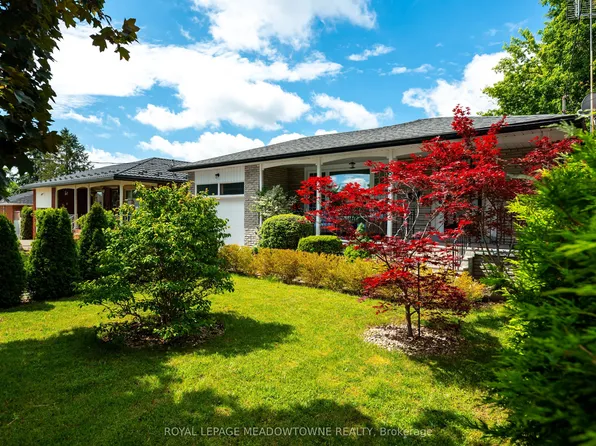 28 Algoma Dr, Guelph, ON N1E 1C7