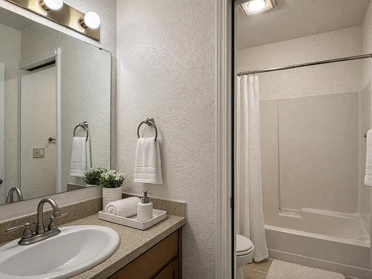 5237 Fauntleroy Way SW — Photo 6