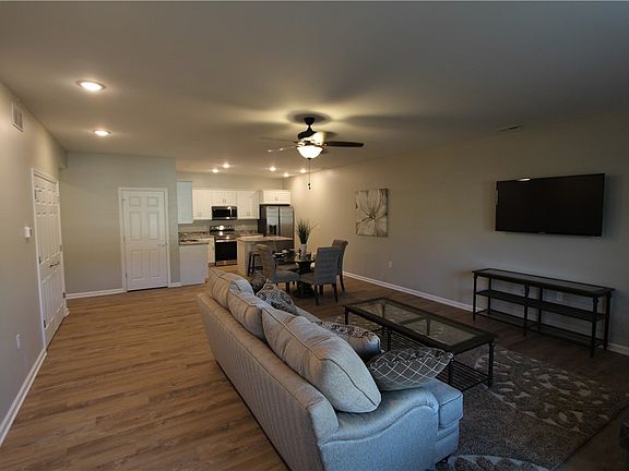 5th image of 239 Overlook Dr Unit 10