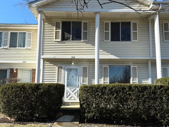 152 Beaconridge Dr, Bolingbrook, IL 60440