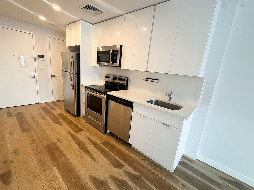 1st image of 83-67 116th St #503