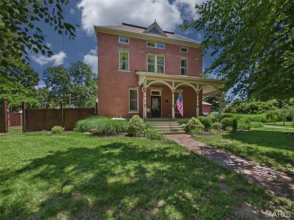 1715 Liberty St, Alton, IL 62002