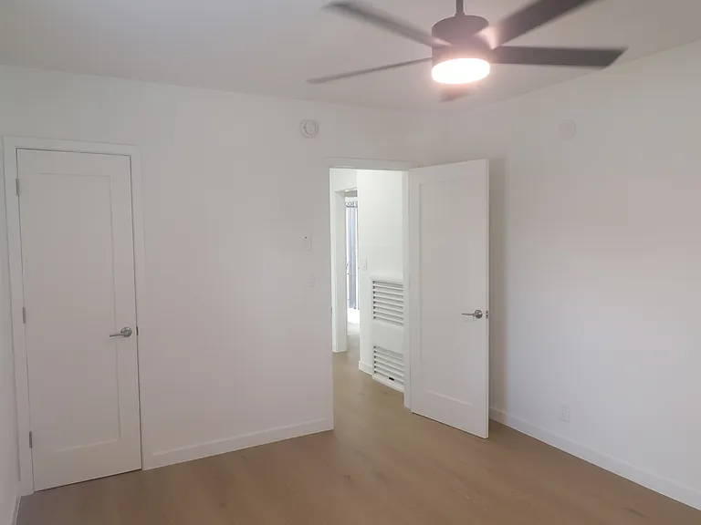 11610 Oxnard St #1 — Photo 11