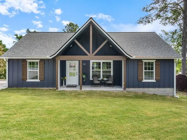 8252 Magnolia Ln, Rogers, AR 72756