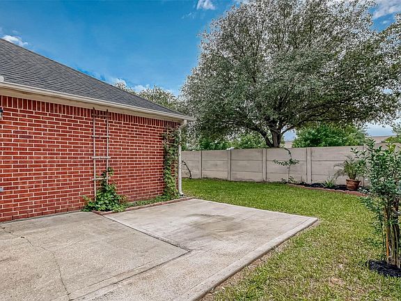 3rd image of 7306 Autumn Aspen Ln