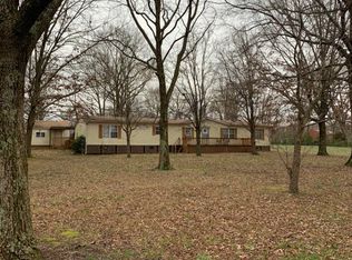 190 Norris Robinson Loop Rd, Atwood, TN 38220