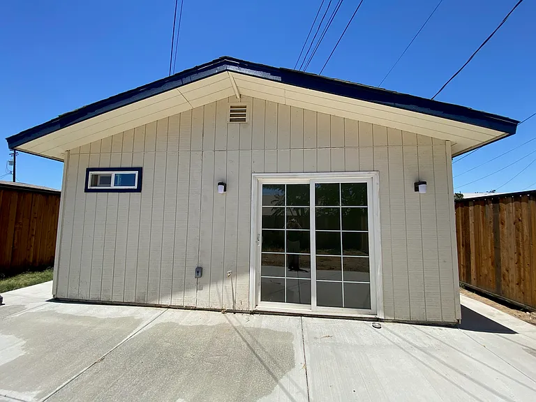 609 Belle Ave #C — Photo 9