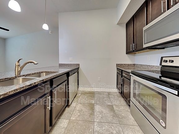 4th image of 200 Larkin Pl Unit 107