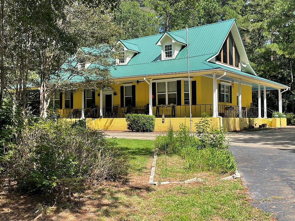 1st image of 369 River Road Dr SE
