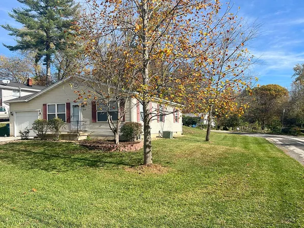 212 Wyandotte St, Edwardsville, IL 62025