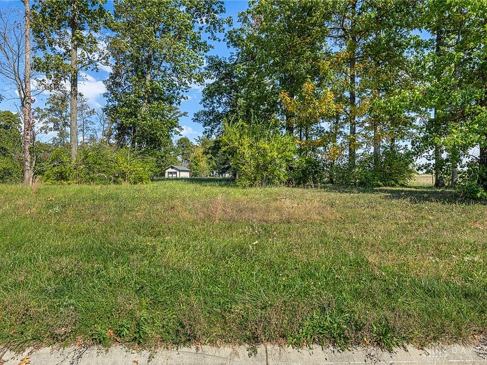 7322 Bluff Blvd, Fairborn, OH 45324 | MLS #971129 | Zillow