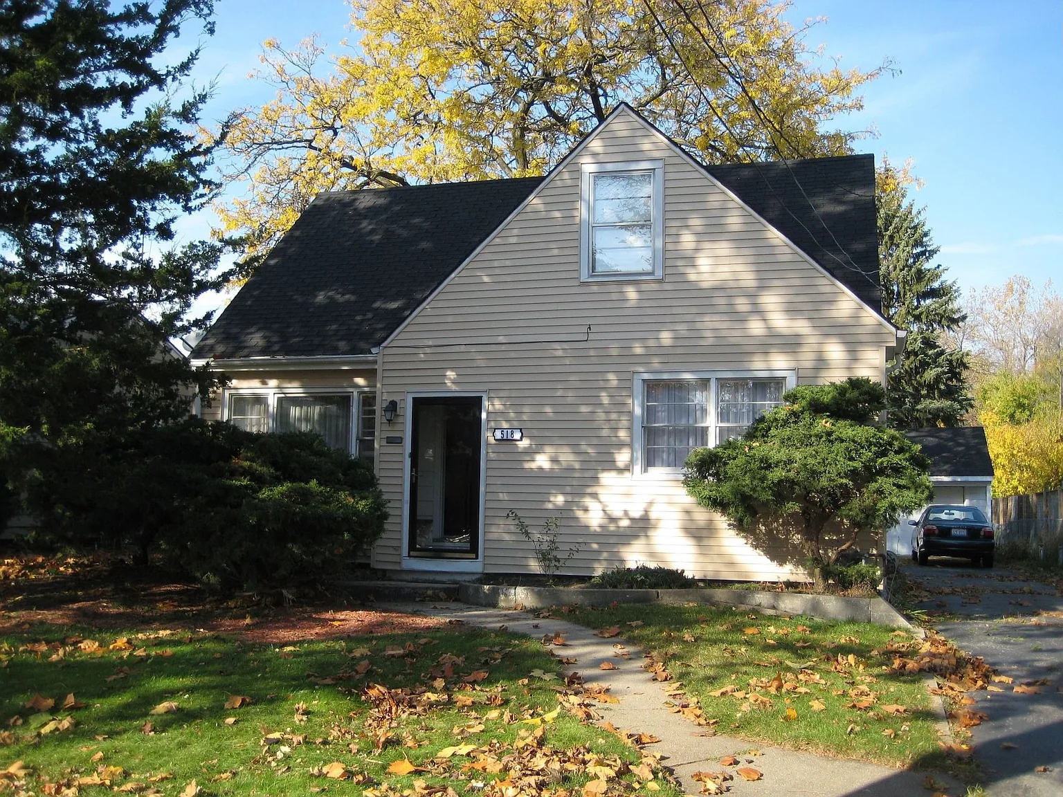 518 E Washington Blvd photo 1