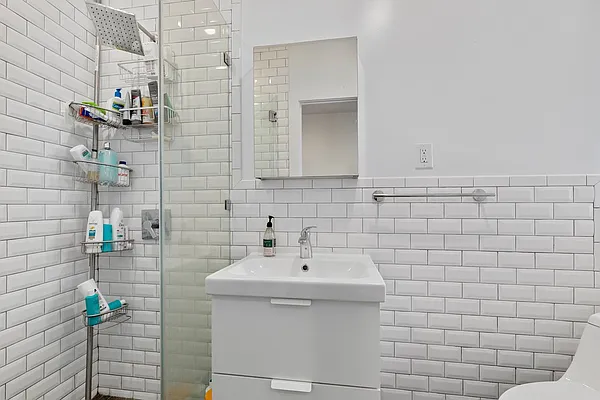 Rented by MNS | media 16