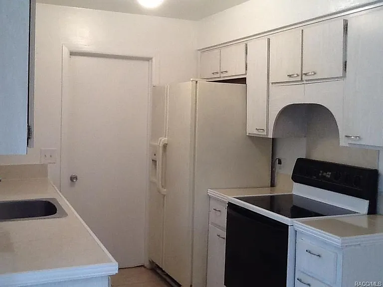 24 S Adams St — Photo 11