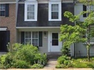 14 Redlin Ct, Sterling, VA 20165