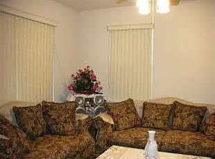 2nd image of 1617 Southpark Dr