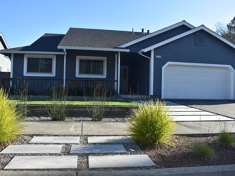 2310 S Hampton Cir — Photo 20