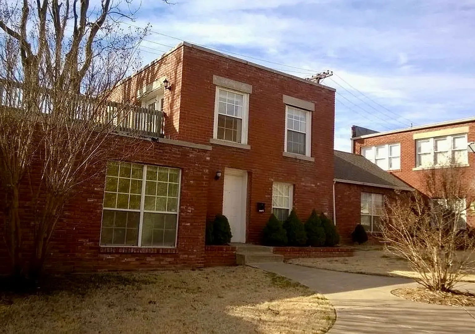 Amazing townhome by Cherry St! — Photo 1