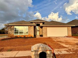 1121 Blackjack Creek Dr, Yukon, OK 73099