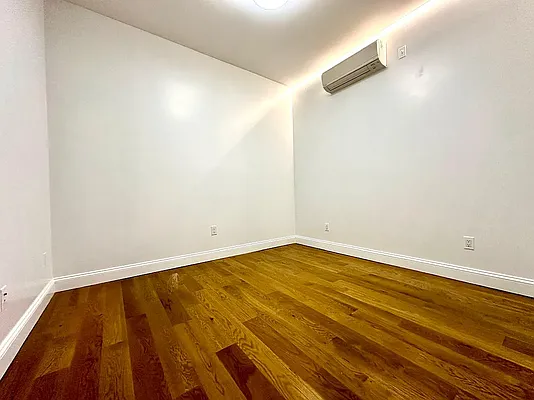 Rented by JCS Realty Group LLC | media 7