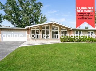 2 Cypress Point Ct, Chesterfield, MO 63017