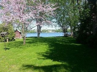 7523 N Tichigan Rd, Waterford, WI 53185