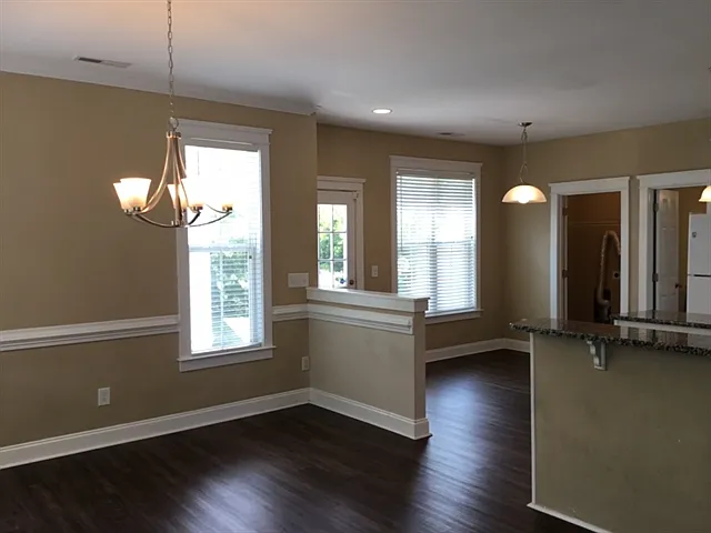 1304 Carol Oaks Dr — Photo 8