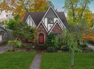 26219 Lake Rd, Bay Village, OH 44140