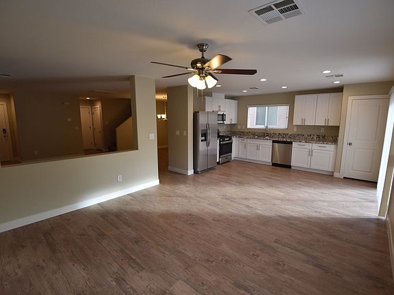 3rd image of 5045 Whistling Acres Ave