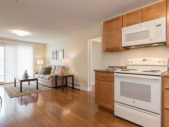 2nd image of 340 Lafayette Rd #142