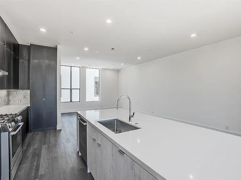4322 Roseland Ave #3 — Photo 26