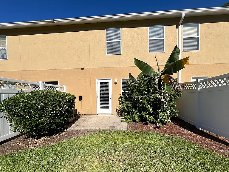5906 Brice Ct — Photo 21