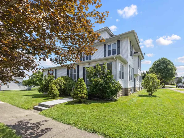 27 Marion St, Buckhannon, WV 26201