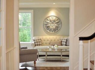 2 Parker Rd, Bedford, MA 01730