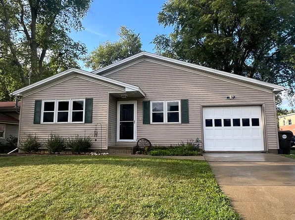 306 E Pearl St, Danvers, IL 61732