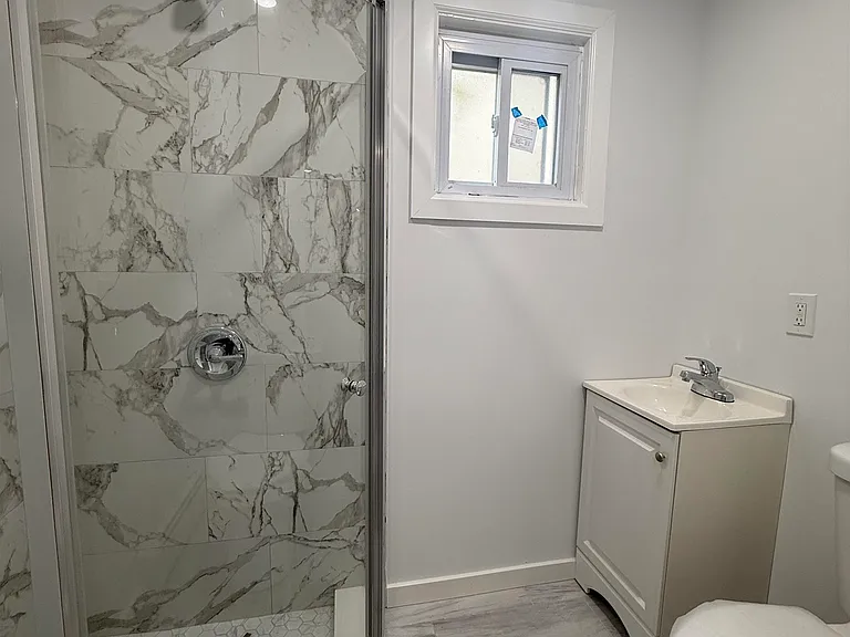 118 Maple St #HOUSE — Photo 10