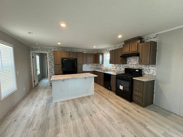 Westbridge Manor — Photo 90