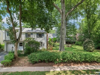 101 Dora Ave, Waldwick, NJ, 07463