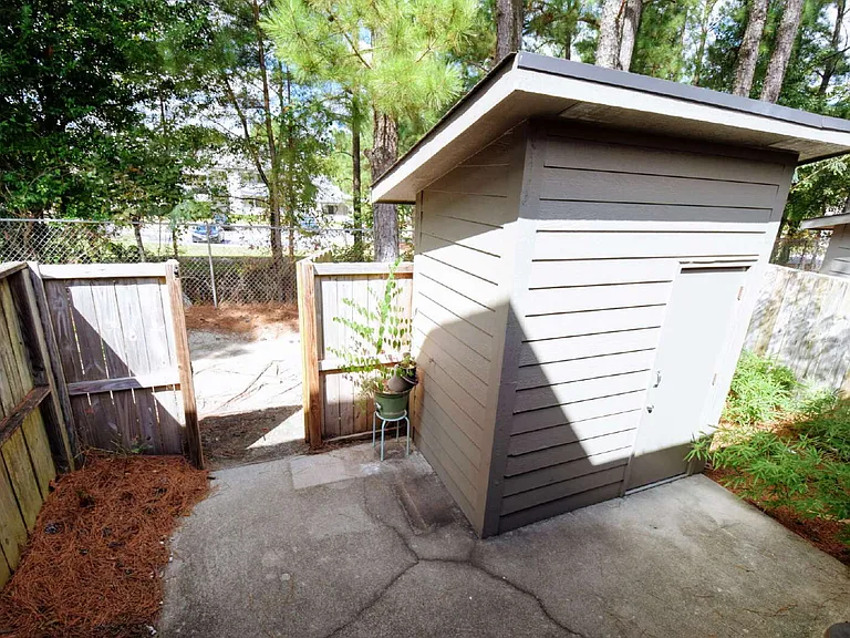 206 Villa Dr — Photo 16