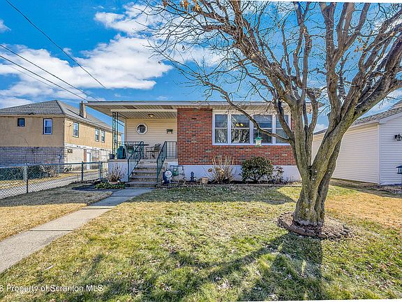 2nd image of 405 17th Ave