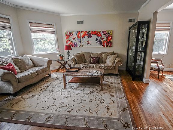 Lots of light-open concept