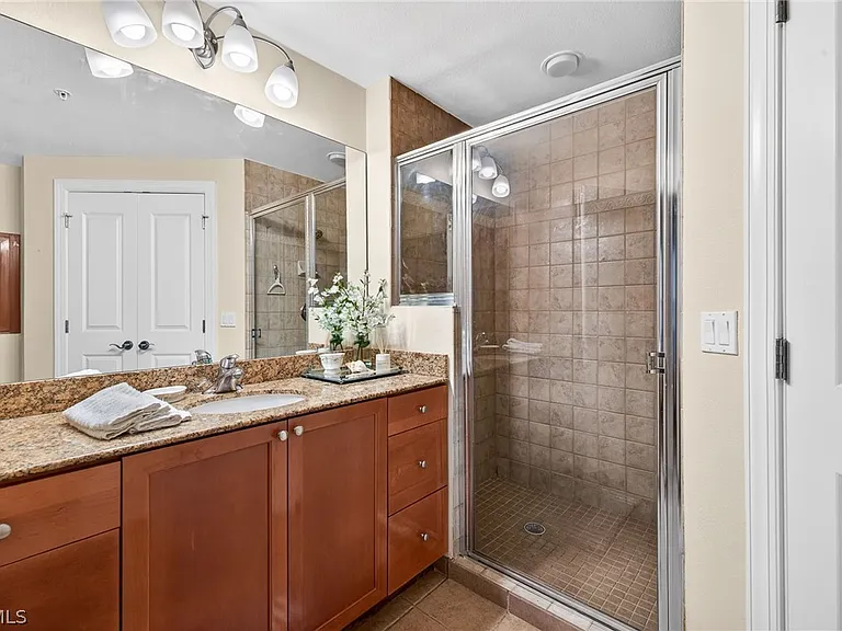 2825 Palm Beach Blvd #215 — Photo 19