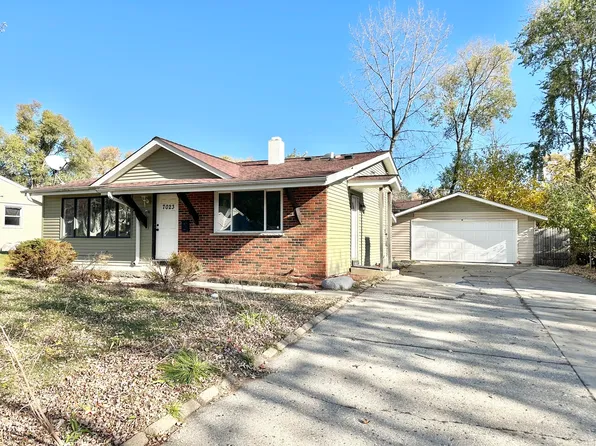 (undisclosed Address), Carpentersville, IL 60110