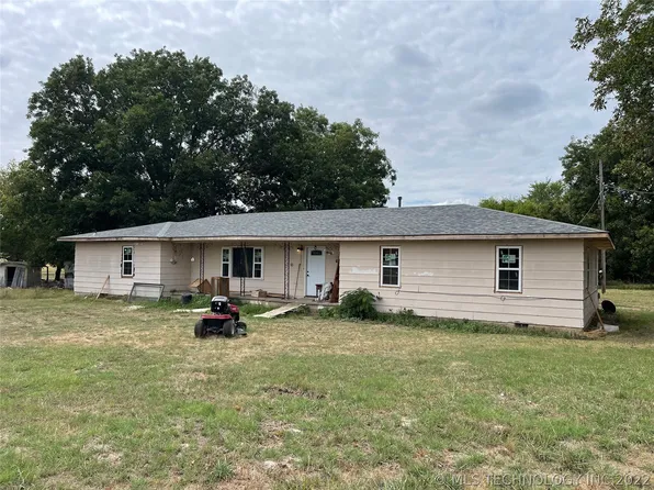 27341 Wilson Rd, Henryetta, OK 74437