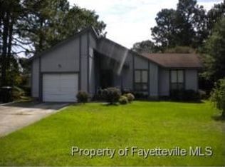 2047 Windlock Dr, Fayetteville, NC 28304