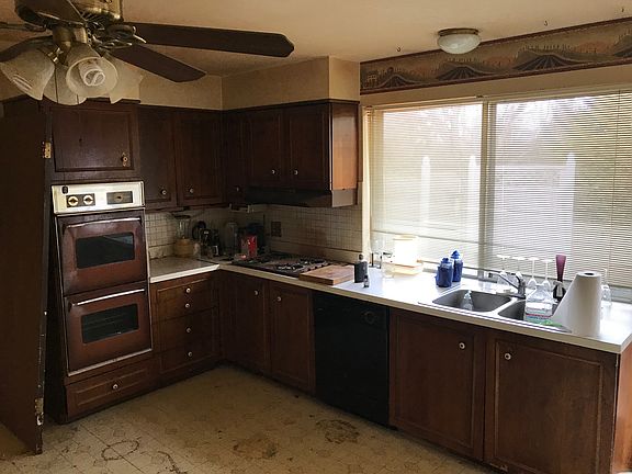 4th image of 1344 Woodpath Dr