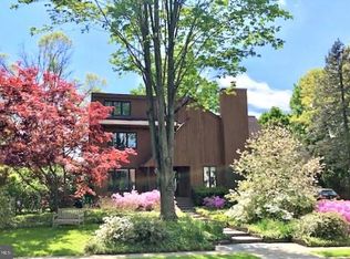 3 W Laurel Wood Dr, Lawrence Township, NJ 08648