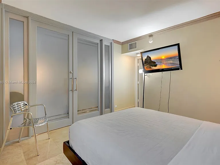 2301 Collins Ave #1206 — Photo 13