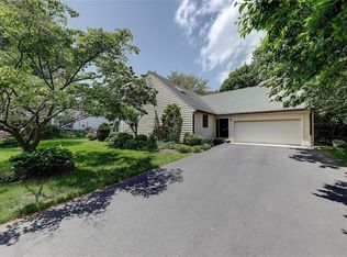 9 Hilltop Ave, Barrington, RI 02806