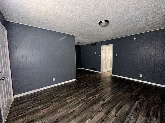 2nd image of 1302 Harris Ave #35